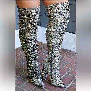 NEW sz 6 Renaissance-Miss L by Lilian Sequined Embroidered Grey & Black Boot